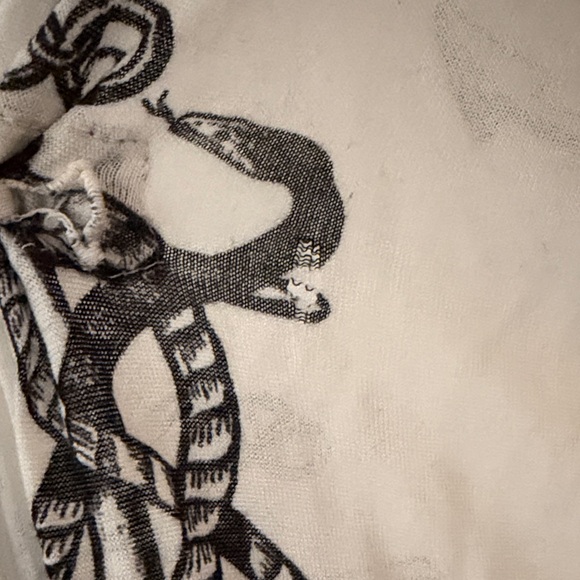 Top - Picture 7 of 9